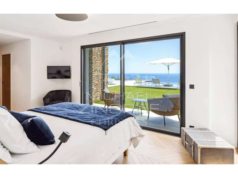 Villa avec Vue sur mer Roquebrune-sur-Argens - 6 chambres - 590m²
