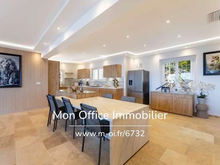 Villa avec Vue sur mer Roquebrune-sur-Argens - 5 chambres - 254m²