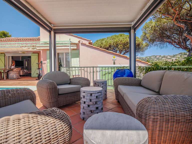 Villa Roquebrune-sur-Argens - 3 bedrooms - 123m²