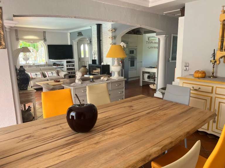 Villa Roquebrune-sur-Argens - 3 chambres - 123m²