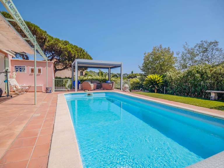 Villa Roquebrune-sur-Argens - 3 bedrooms - 123m²