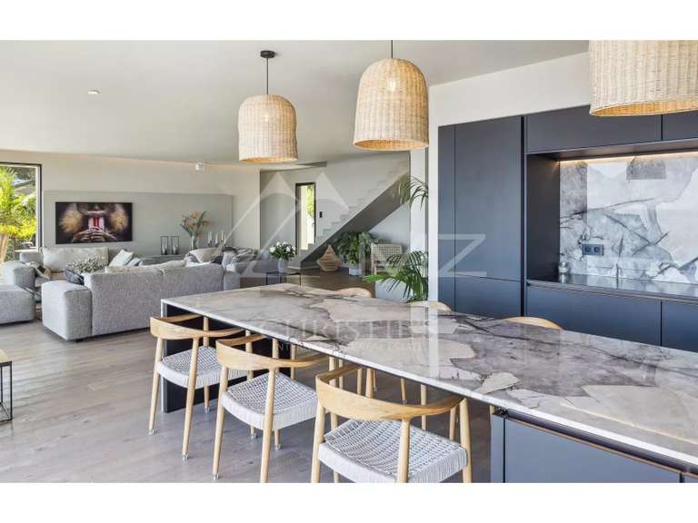 Villa avec Vue sur mer Roquebrune-sur-Argens - 5 chambres - 493m²