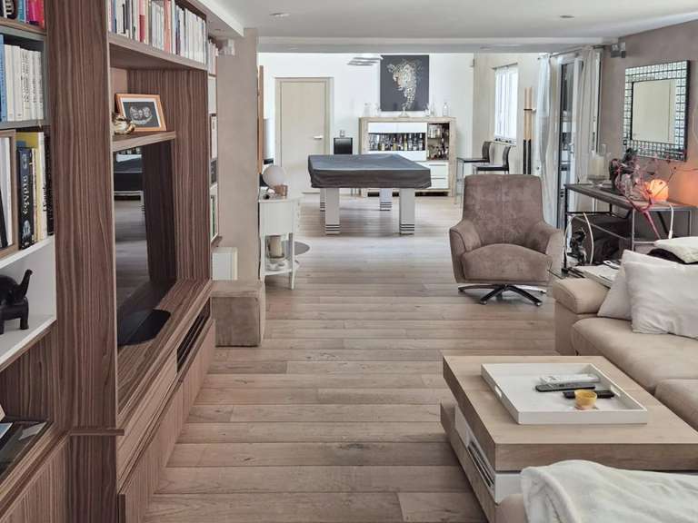 Villa Roquebrune-sur-Argens - 5 bedrooms - 260m²