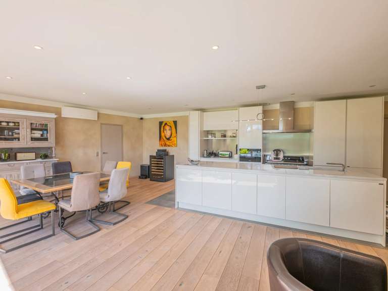 Villa Roquebrune-sur-Argens - 5 chambres - 260m²