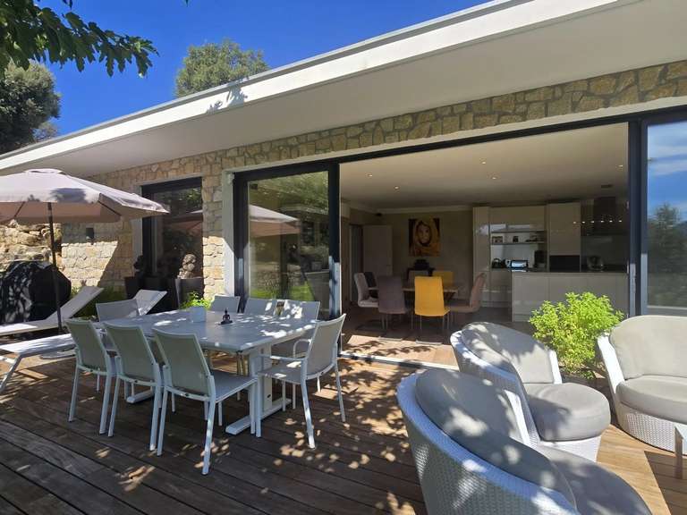 Villa Roquebrune-sur-Argens - 5 chambres - 260m²