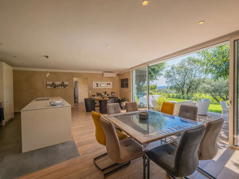 Villa Roquebrune-sur-Argens - 5 chambres - 260m²