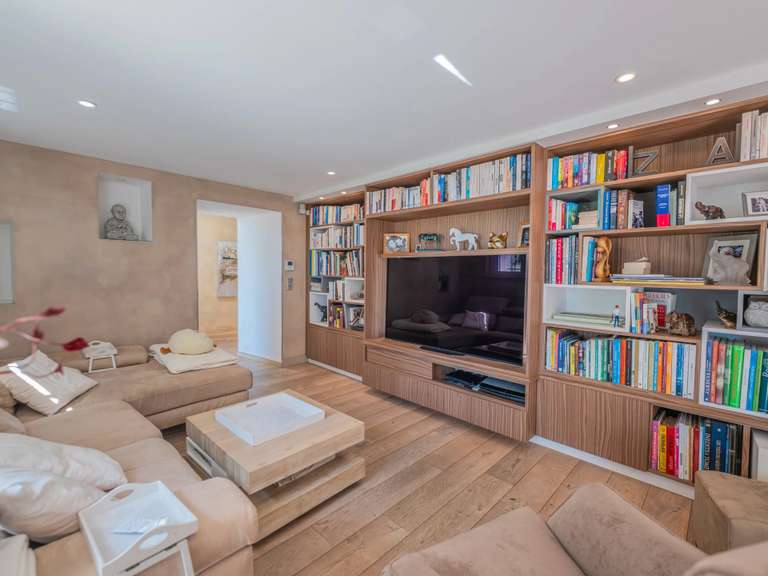 Villa Roquebrune-sur-Argens - 5 chambres - 260m²