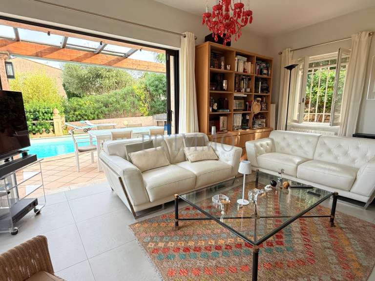 Villa avec Vue sur mer Roquebrune-sur-Argens - 3 chambres - 130m²