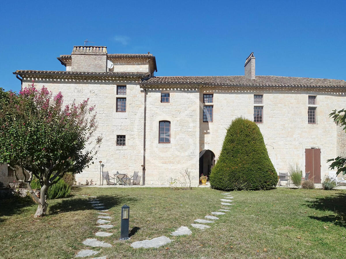 Castle Roquecor
