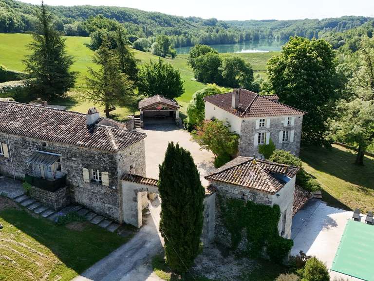 Propriété Roquecor - 14 chambres - 470m²