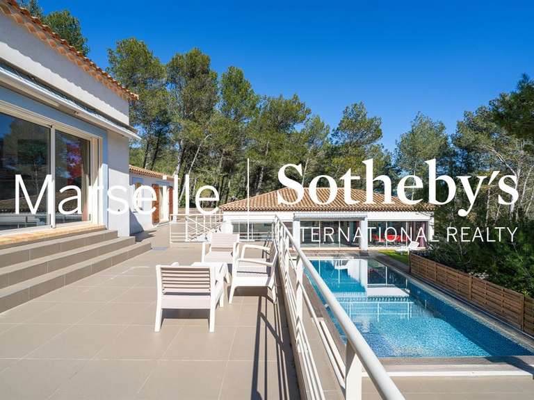 Maison Roquefort-la-Bédoule - 3 chambres - 215m²