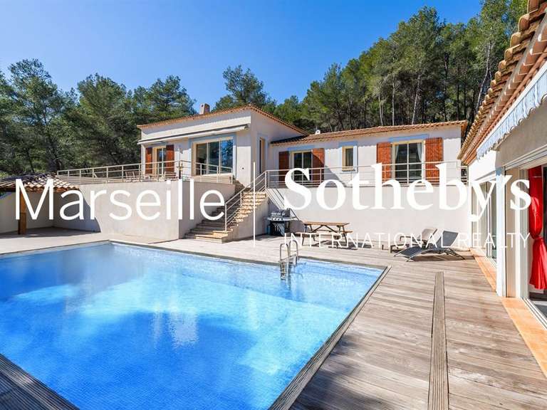 Maison Roquefort-la-Bédoule - 3 chambres - 215m²