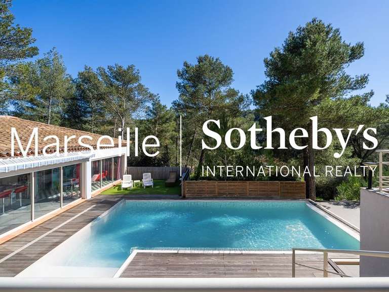 Maison Roquefort-la-Bédoule - 3 chambres - 215m²