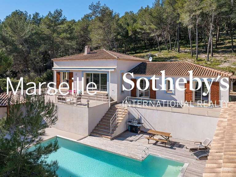 Maison Roquefort-la-Bédoule - 3 chambres - 215m²