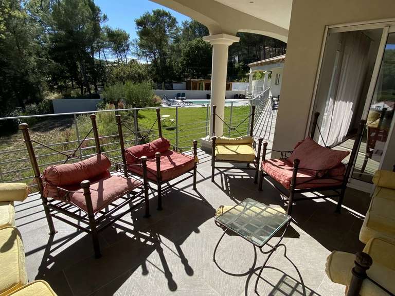 Propriété Roquefort-la-Bédoule - 400m²
