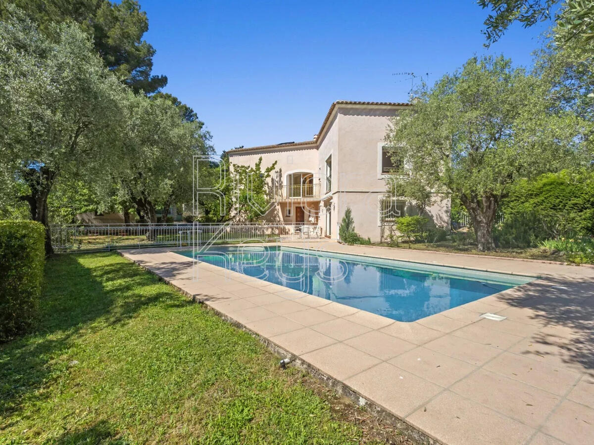 House Roquefort-les-Pins