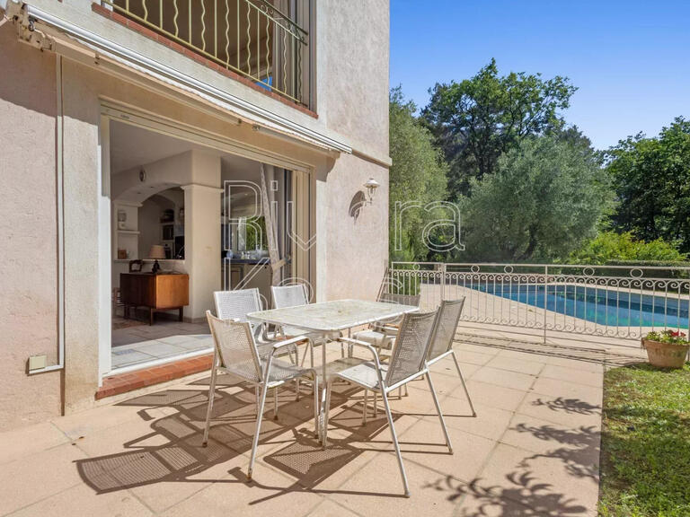 House Roquefort-les-Pins - 3 bedrooms - 163m²