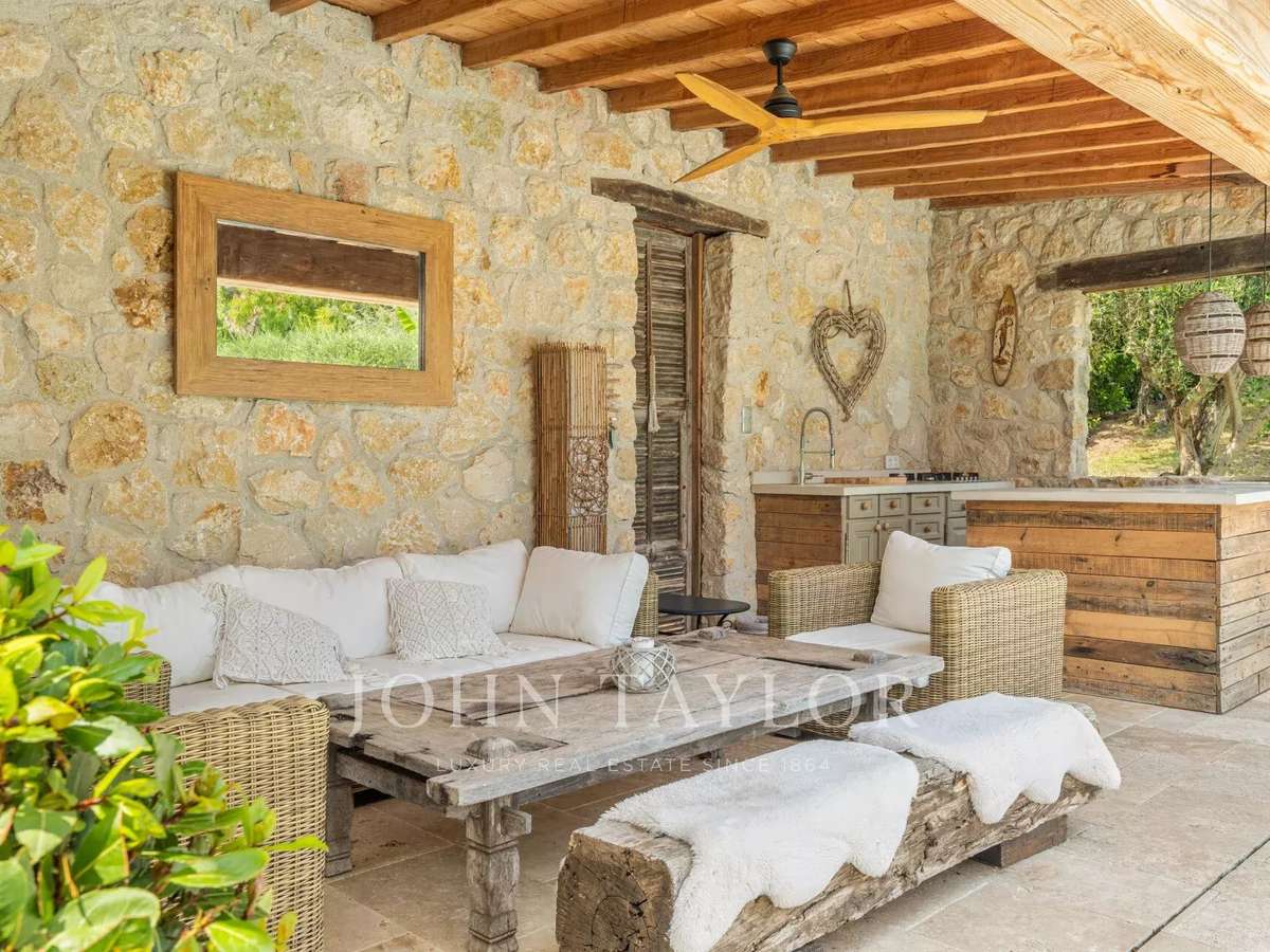 House Roquefort-les-Pins