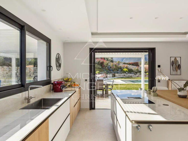 Maison Roquefort-les-Pins - 5 chambres - 237m²