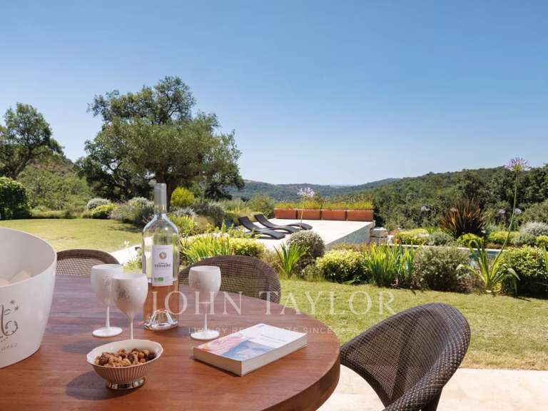 Maison Roquefort-les-Pins - 6 chambres - 417m²