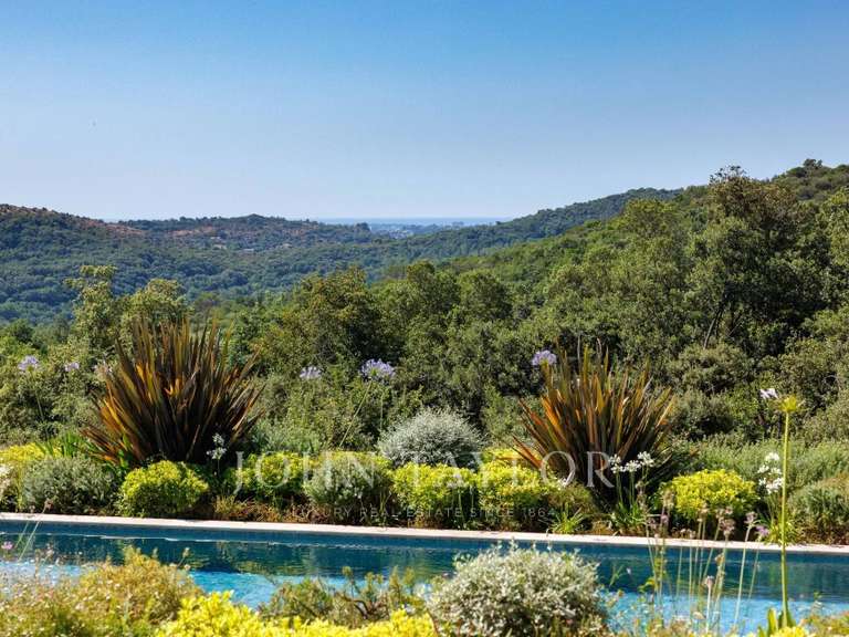 Maison Roquefort-les-Pins - 6 chambres - 417m²