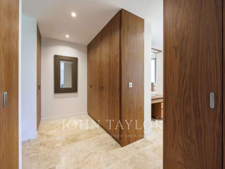 Maison Roquefort-les-Pins - 6 chambres - 417m²