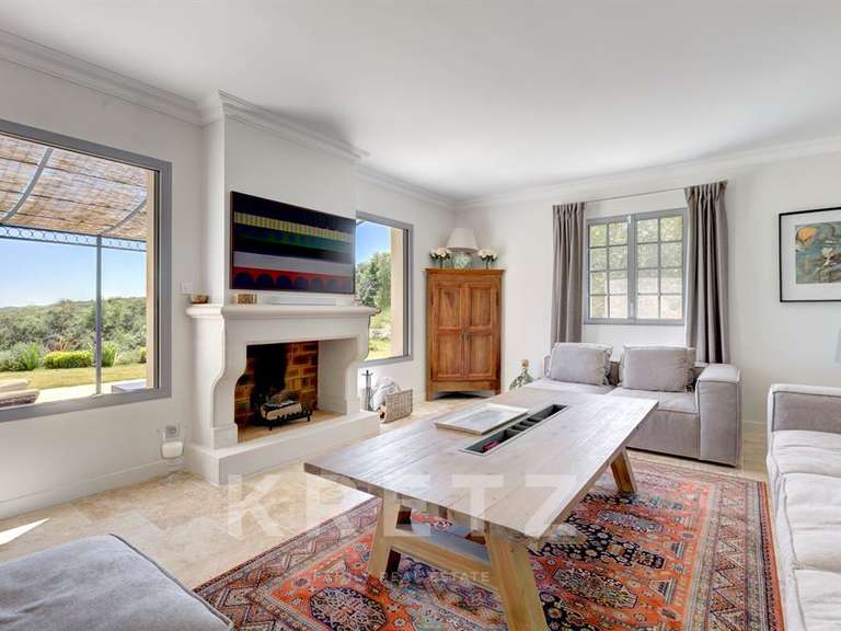 Maison Roquefort-les-Pins - 6 chambres - 416m²