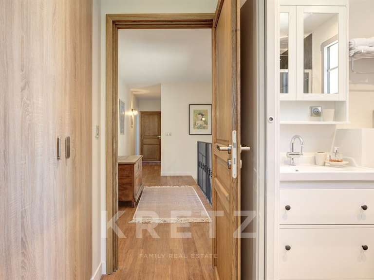 Maison Roquefort-les-Pins - 6 chambres - 416m²