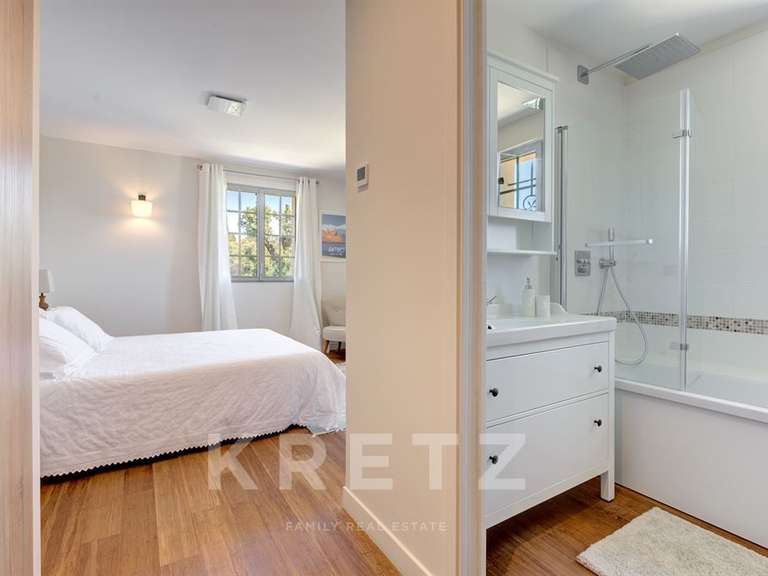 Maison Roquefort-les-Pins - 6 chambres - 416m²