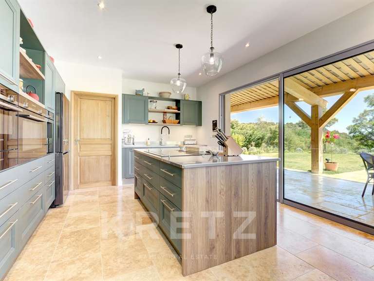 Maison Roquefort-les-Pins - 6 chambres - 416m²