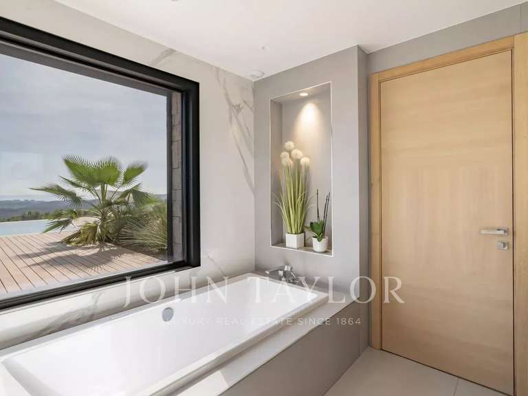 House Roquefort-les-Pins - 6 bedrooms - 488m²