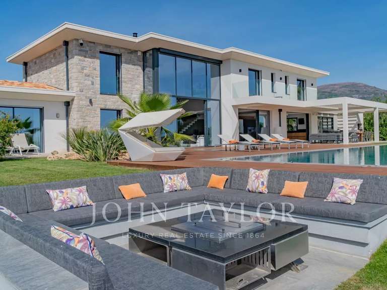 Maison Roquefort-les-Pins - 6 chambres - 488m²