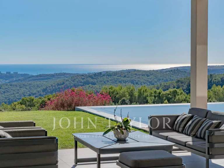 House Roquefort-les-Pins - 6 bedrooms - 488m²