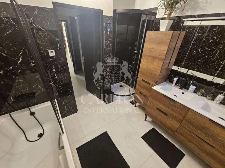 Maison Roquefort-les-Pins - 4 chambres - 210m²