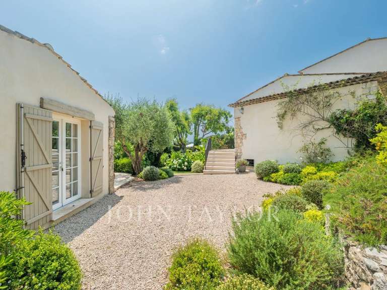 Maison Roquefort-les-Pins - 5 chambres - 427m²