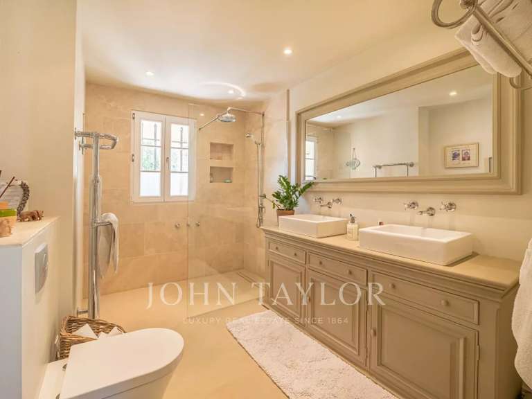 Maison Roquefort-les-Pins - 5 chambres - 427m²