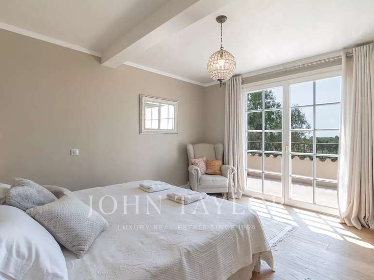 Maison Roquefort-les-Pins - 5 chambres - 427m²