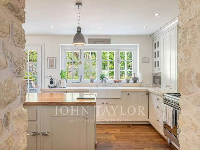 Maison Roquefort-les-Pins - 5 chambres - 427m²