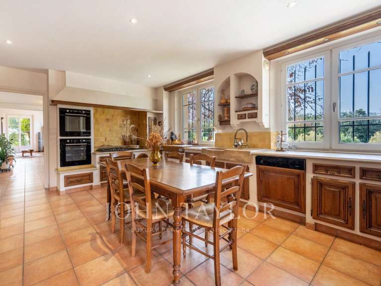 Maison Roquefort-les-Pins - 9 chambres - 433m²