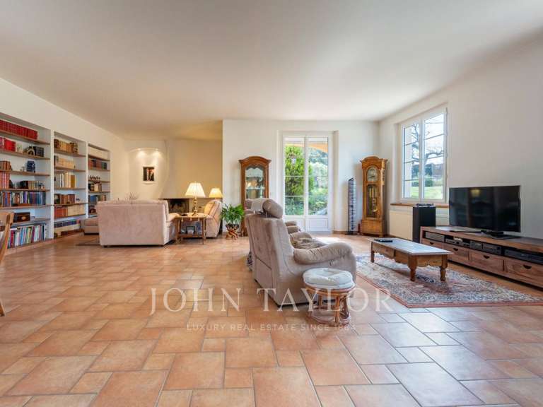 Maison Roquefort-les-Pins - 9 chambres - 433m²