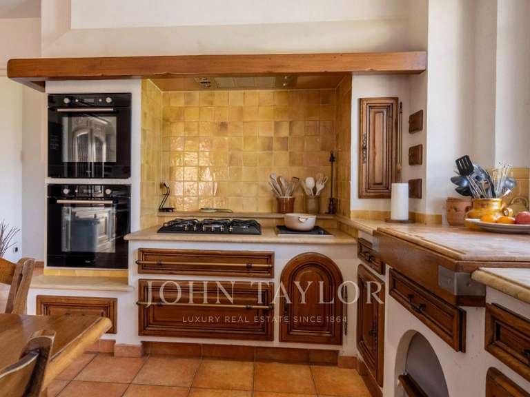 Maison Roquefort-les-Pins - 9 chambres - 433m²