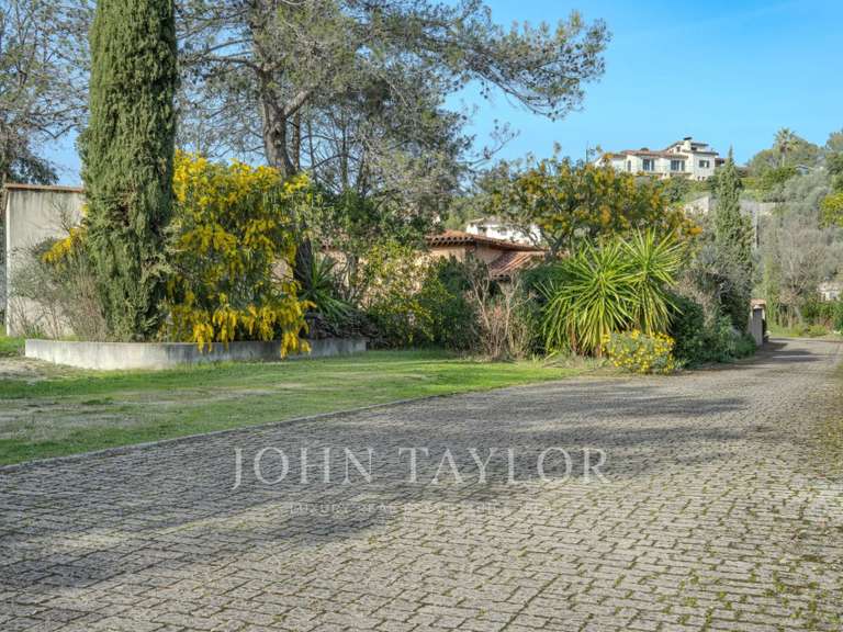 Maison Roquefort-les-Pins - 9 chambres - 433m²