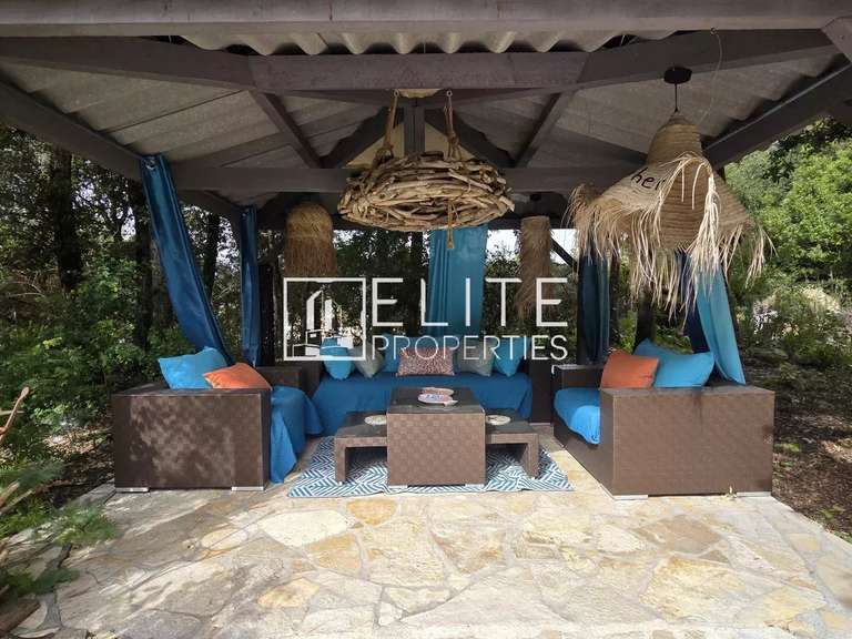 Maison Roquefort-les-Pins - 4 chambres - 260m²