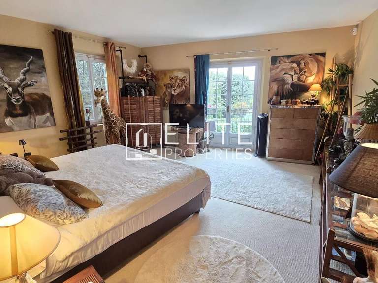 Maison Roquefort-les-Pins - 4 chambres - 260m²