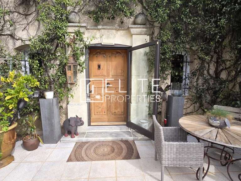 Maison Roquefort-les-Pins - 4 chambres - 260m²