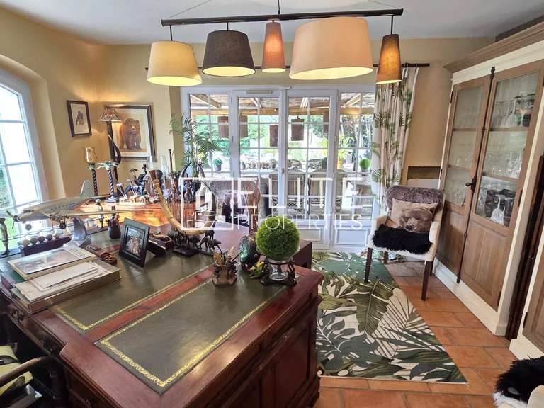 Maison Roquefort-les-Pins - 4 chambres - 260m²