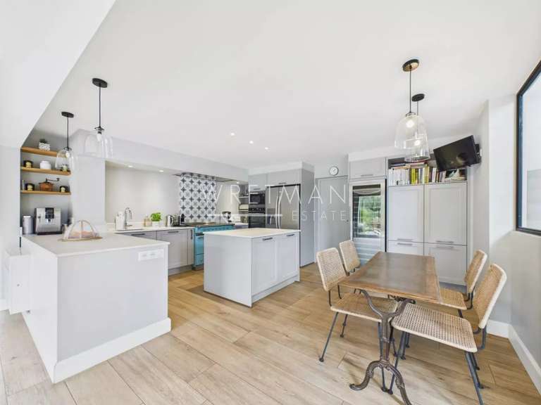 Maison Roquefort-les-Pins - 439m²