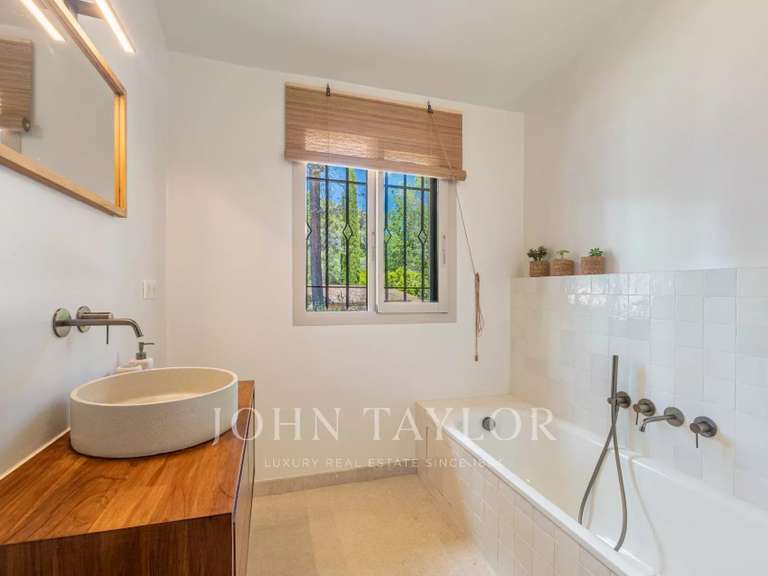 Maison Roquefort-les-Pins - 5 chambres - 292m²