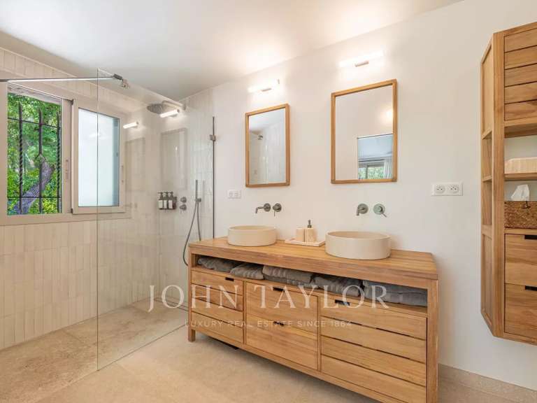 Maison Roquefort-les-Pins - 5 chambres - 292m²