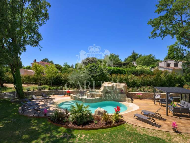 Maison Roquefort-les-Pins - 4 chambres - 210m²